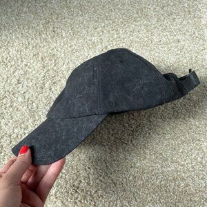 Lululemon lightweight unisex hat - NWOT